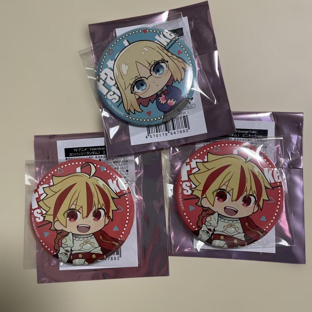 Fate/strange fake カフェ 缶バッジ ミニキャラ リチャード - メルカリ