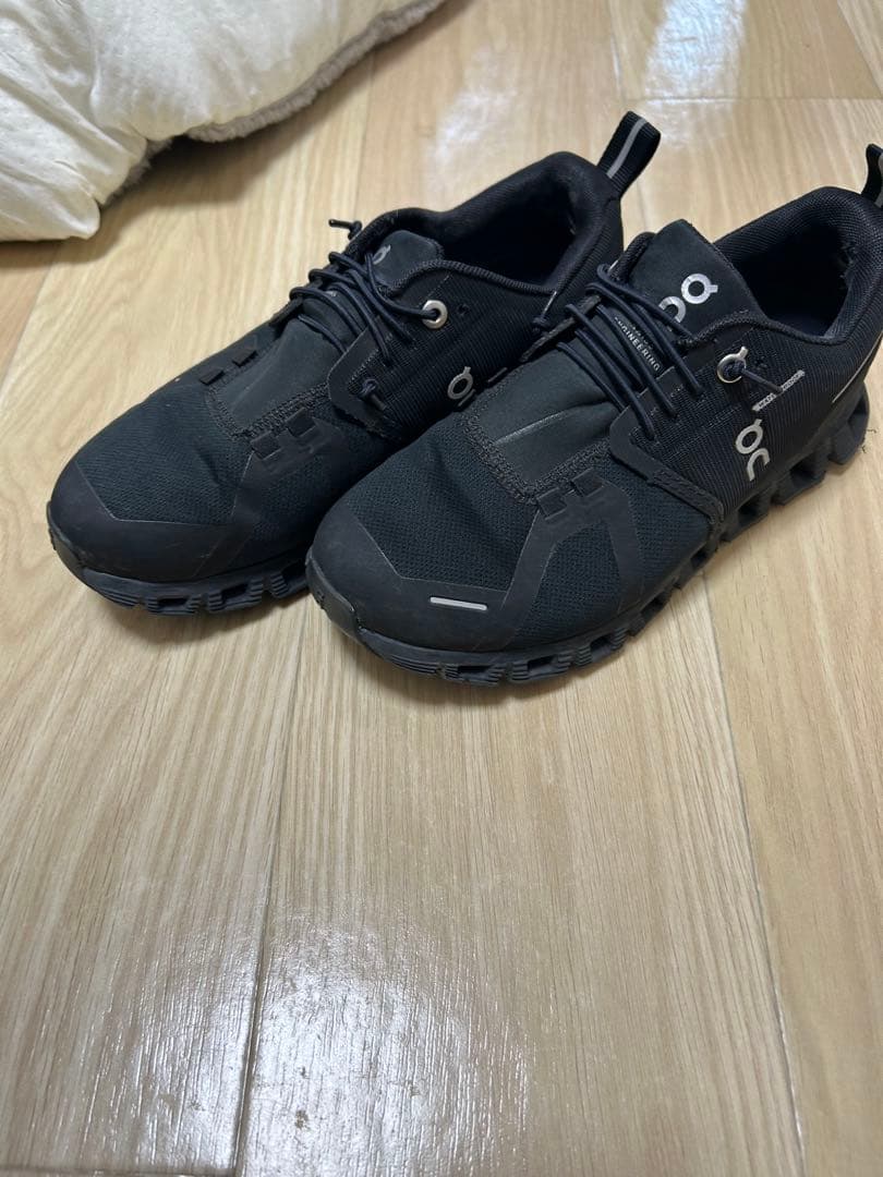 美品 On オン クラウド5 ウォータープルーフ 軽量 防水 黒 On Cloud 5 Waterproof W All Black （オン クラウドファイブ