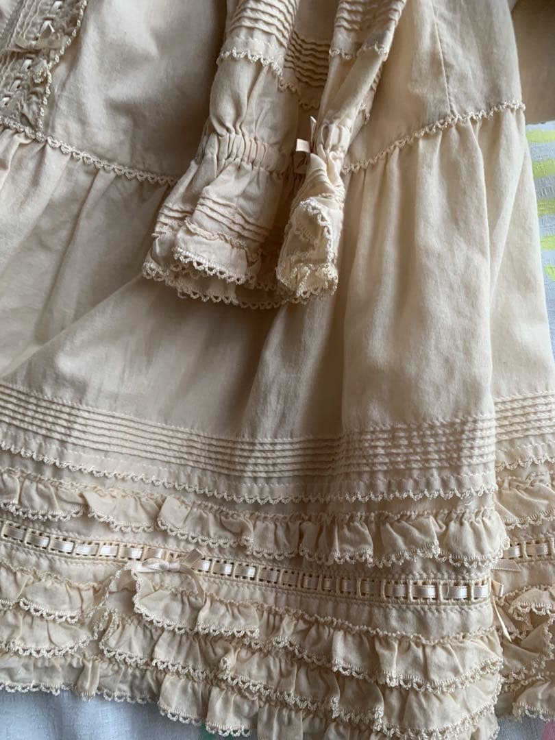 ピンクハウスの綿ローンのピコフリルとサテンリボンのついたチュニック