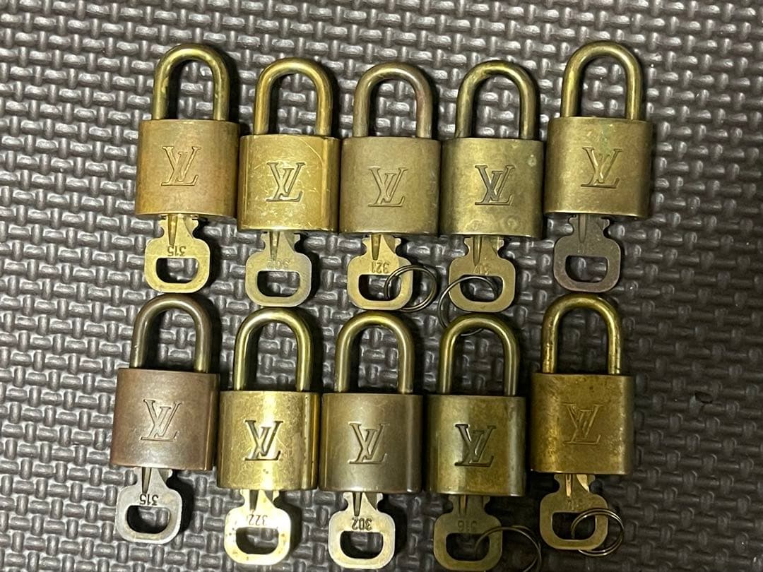 本物　ルイ・ヴィトン パドロック 10個セット 確認済み LOUIS VUITTON（ルイ・ヴィトン） カデナ 10点セット パドロック