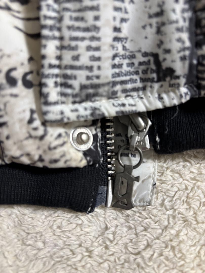 John Galliano ニュースペーパー ダウンジャケット 名作 アーカイブ