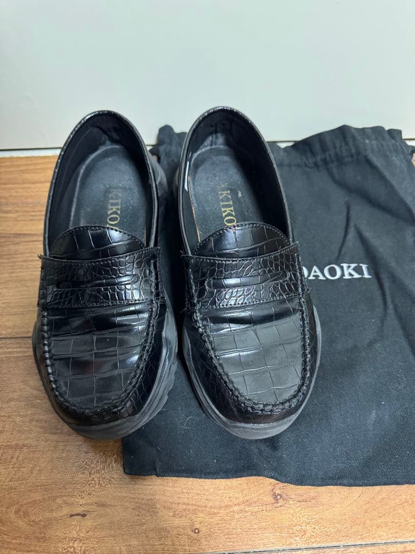 AKIKOAOKI クロコダイルローファー EU37 Regulated Gravity-crocodile textured pattern Blue – AKIKOAOKI