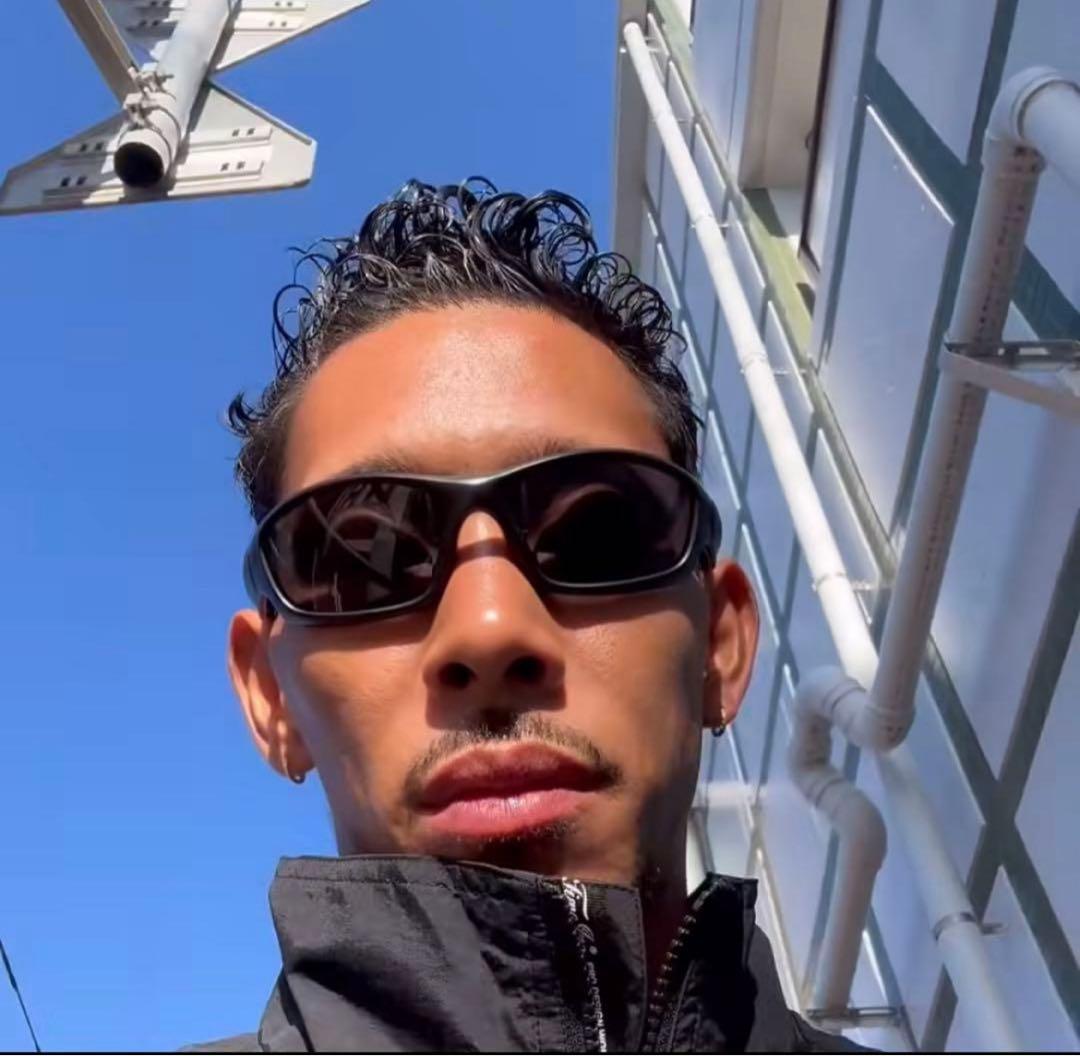 Oakley straight jacket サングラス io着用 オークリー - メルカリ