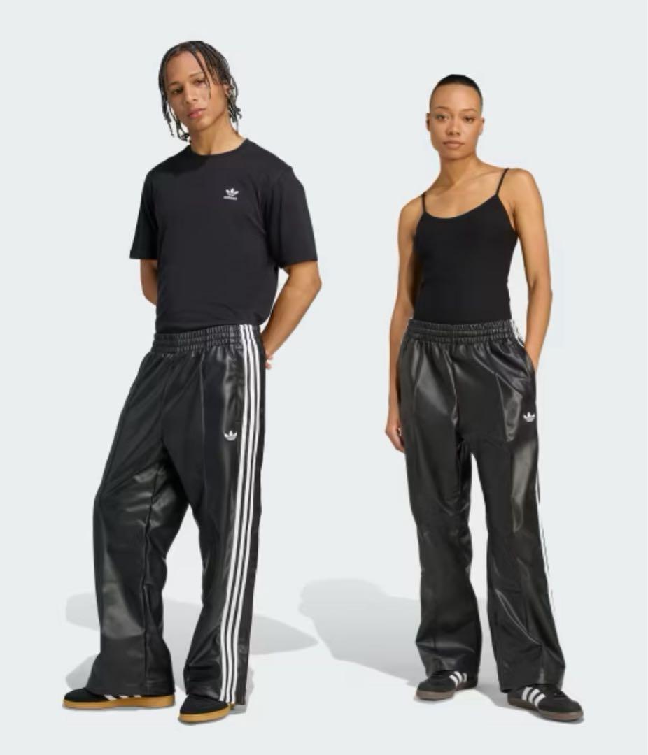 adidas × JEREMY SCOTT フェイクレザーワイドパンツS試着のみ adidas × JEREMY SCOTT フェイクレザーワイドパンツS試着のみ - メルカリ