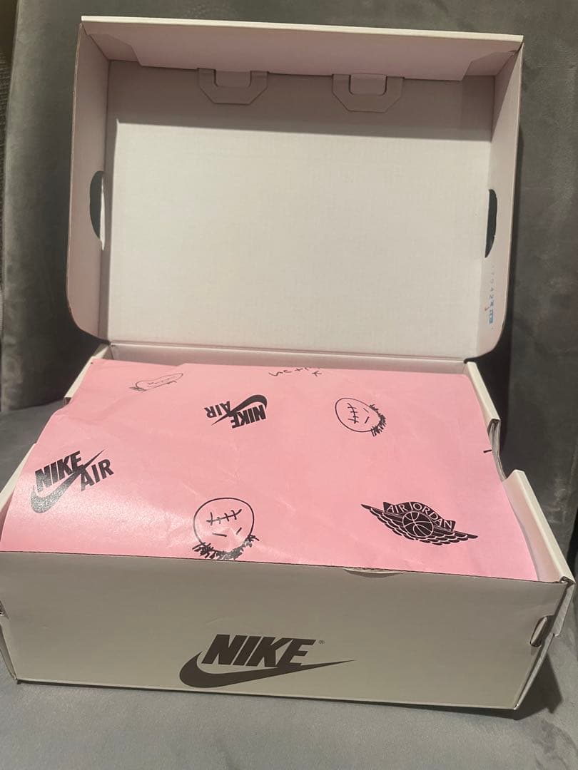 ジョーダン1 low Travis 18.5cm