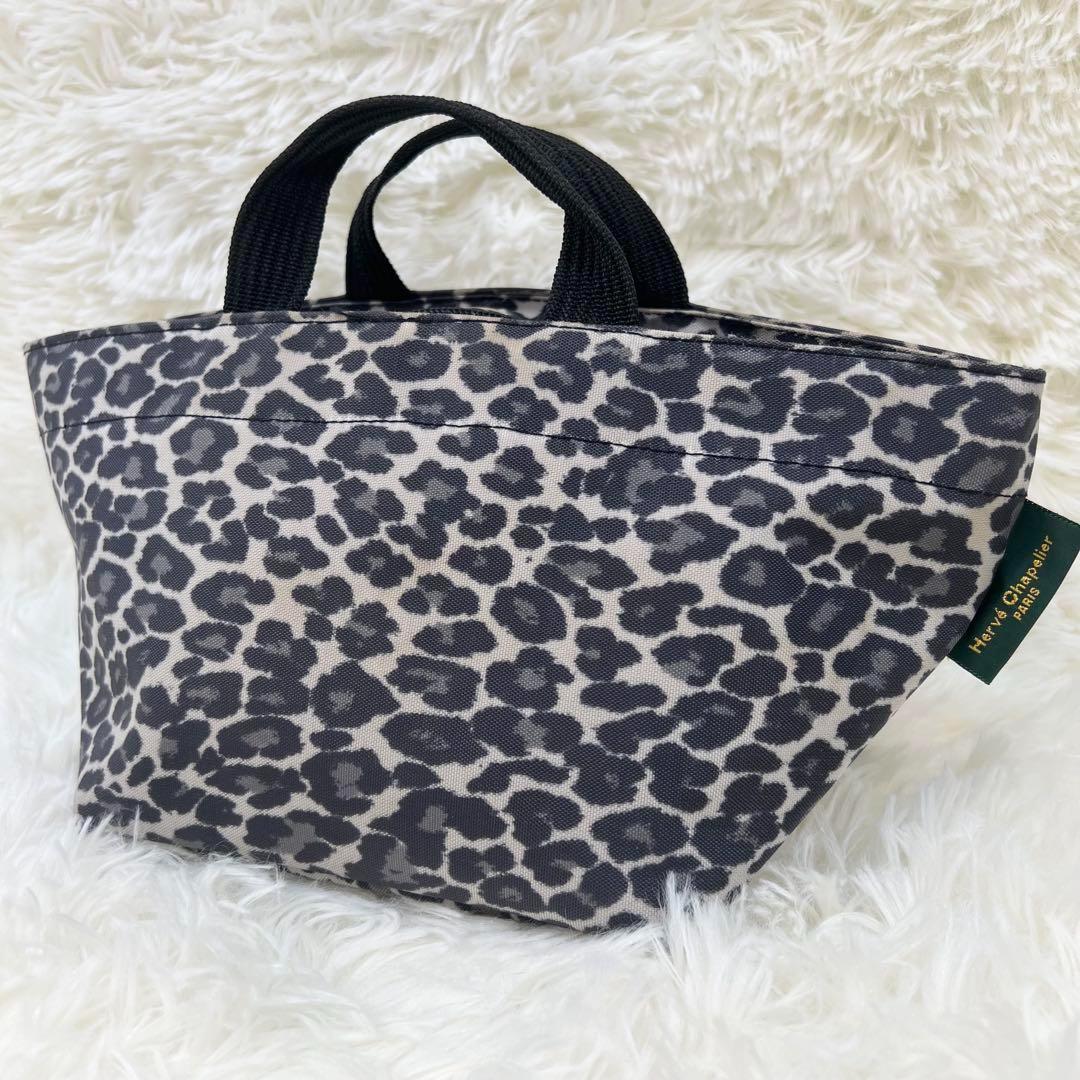 極美品901F ナイロン舟型トートSパンサーブラン