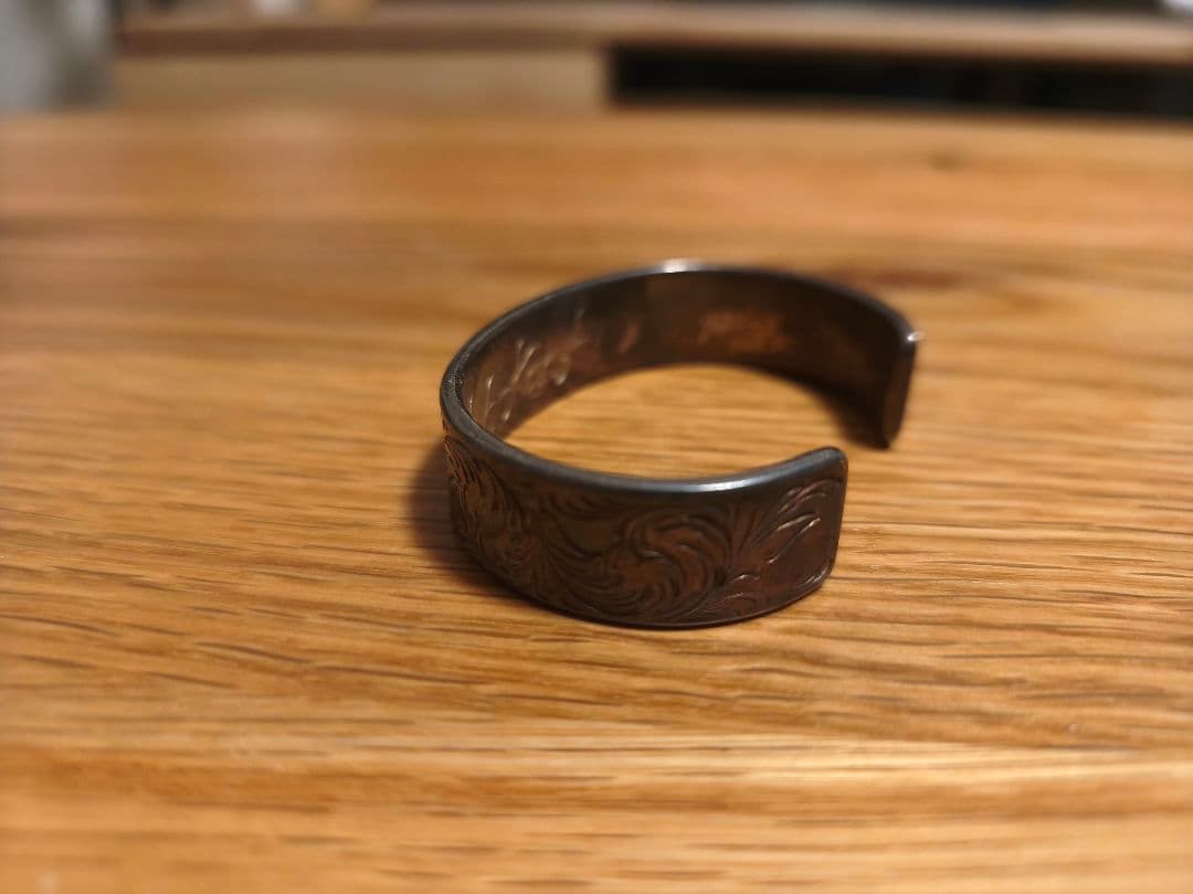 ケンキクチ KENKIKUCHI 唐草バングル - メルカリ