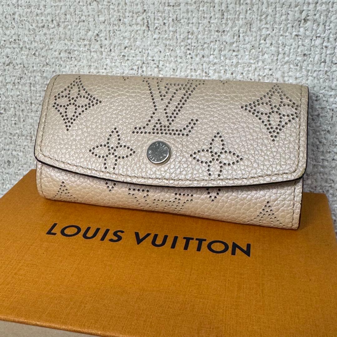 美品 日本限定 激レア ルイヴィトン モノグラム マヒナ ミュルティクレ 超激レア 入手困難 日本限定 ルイヴィトン モノグラム マヒナ ブルー