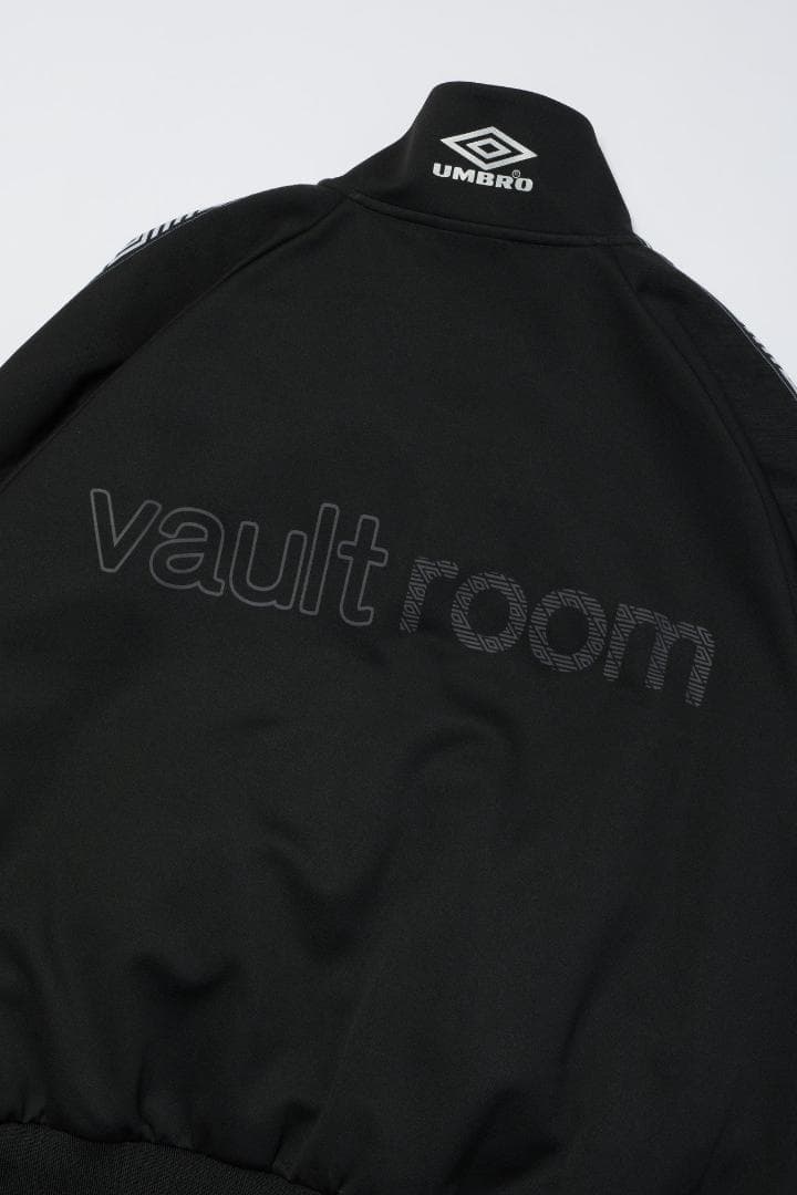 Vaultroom VR × UMBRO TRACK JACKET - メルカリ