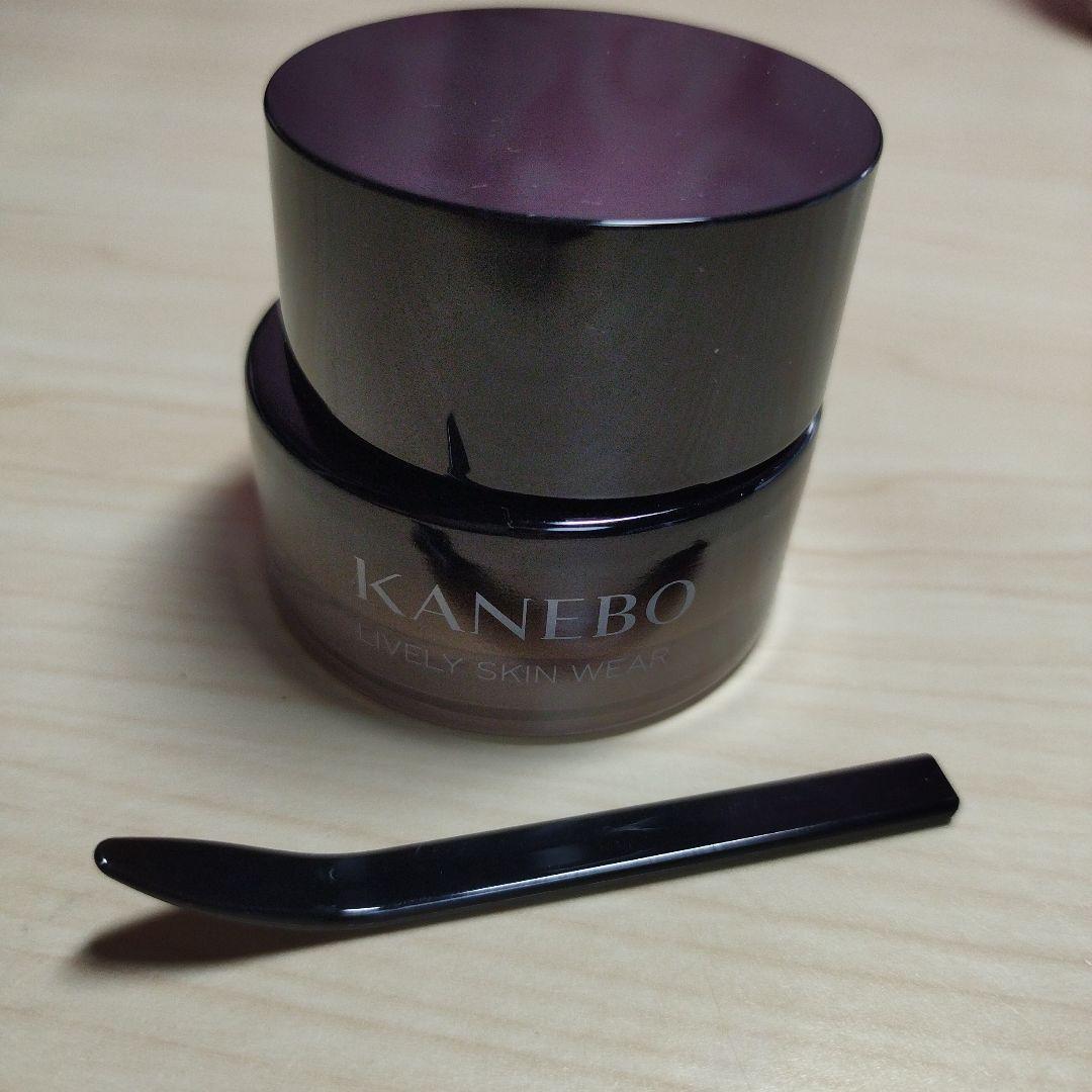カネボウ ライブリースキン ウェアⅡ 220 ファンデーション 30g ライブリースキン ウェアⅡ | KANEBO公式サイト