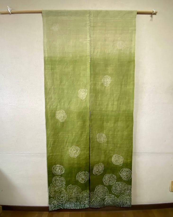 筒描き手染め暖簾【渦潮】麻のれん　巾80×181cm　本染　一点物　アンティーク 筒描き手染め暖簾【渦潮】麻のれん 巾80×181cm 本染 一点物