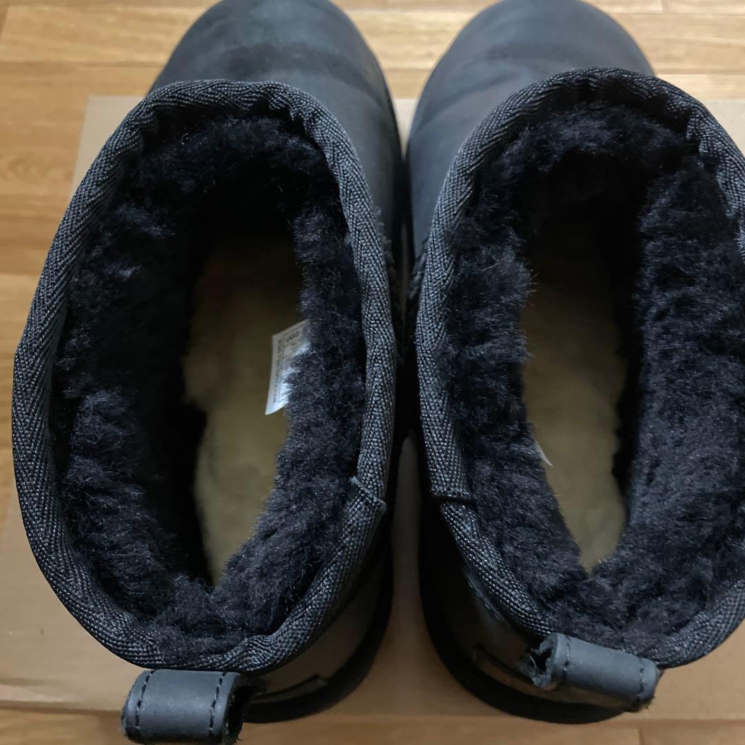新作 完売品UGG クラッシックウルトラミニレザー ブラック23 ロン
