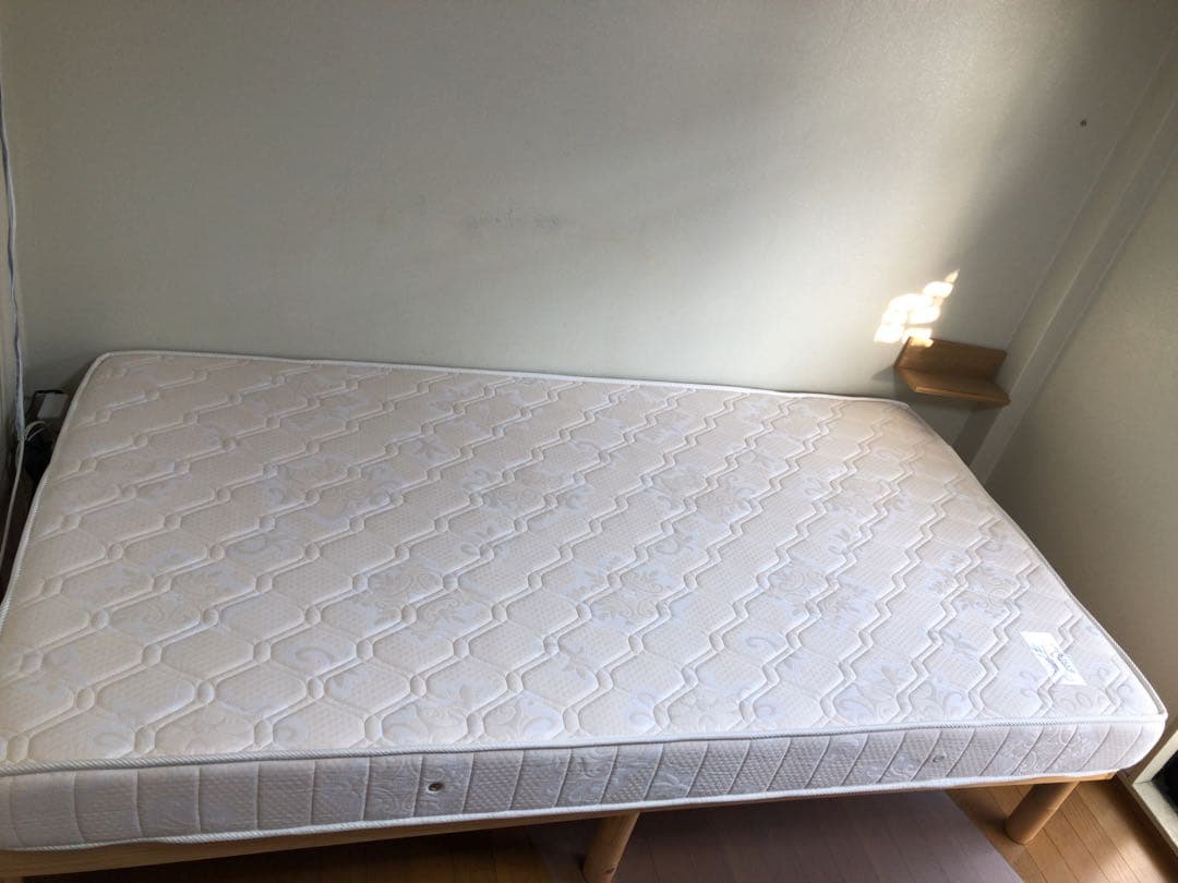 【引取り限定】マニフレックス モデル246 シングルマットレス おまけ付き magniflex（マニフレックス） モデル246 セミシングル ホワイト