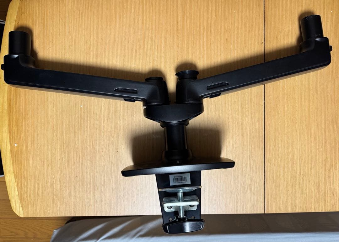 Amazonベーシック モニターアーム デュアル-ディスプレイタイプ Amazon.co.jp: Amazonベーシック モニターアーム デュアル