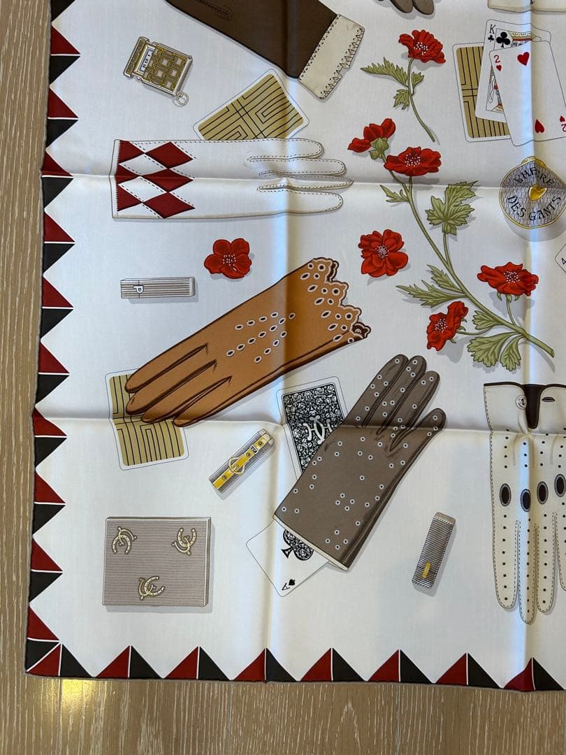 【美品】エルメス　カレ 90 《手袋の時計》