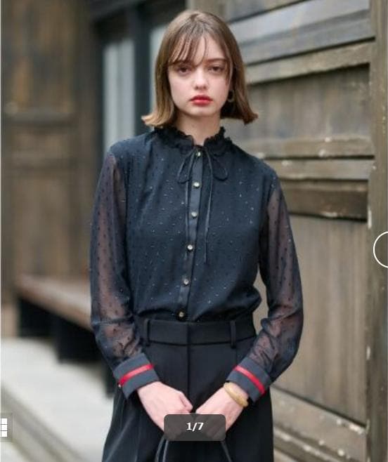 【otonaMUSE11月号掲載洗える】フィルムドットフリルネックブラウス otonaMUSE11月号掲載洗える】フィルムドットフリルネックブラウス