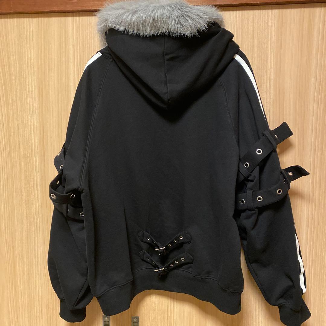 LAZYSLAY ファーフードラインパーカー - メルカリ