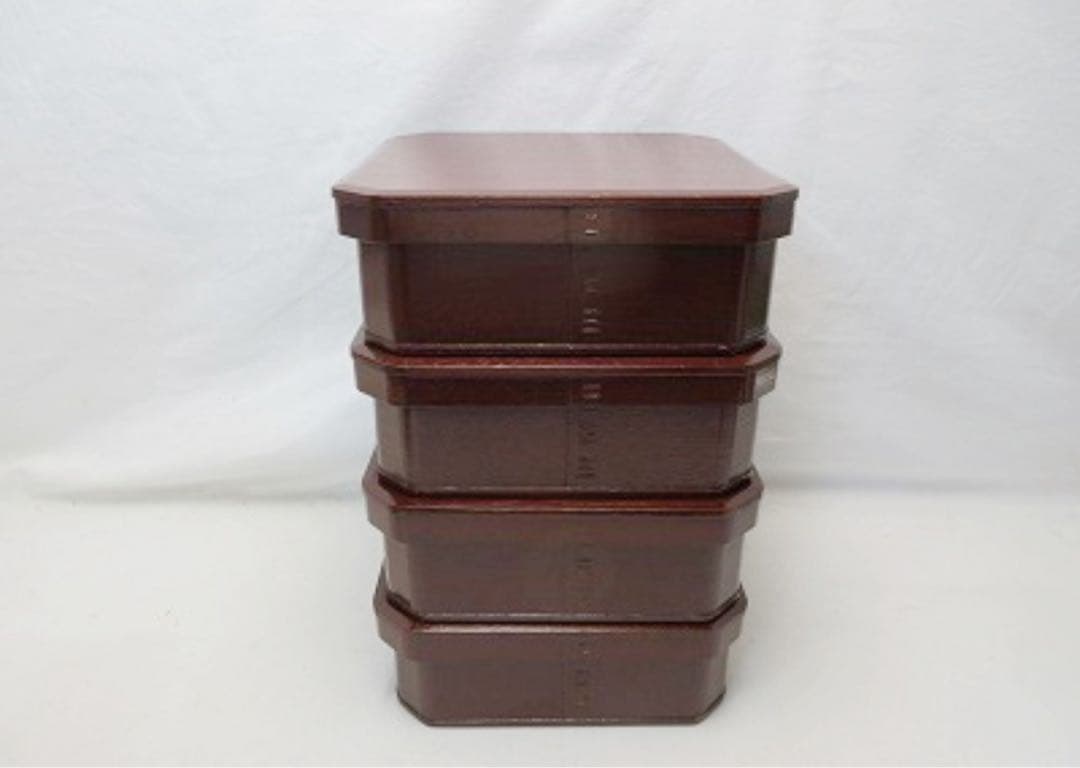 ほぼ未使用 懐石道具 木製 溜塗 大徳寺 弁当 縁高重箱 四客揃 刻印 紙箱 天然木製漆塗 溜塗 大徳寺弁当 5客セット 茶懐石道具 点心 縁高