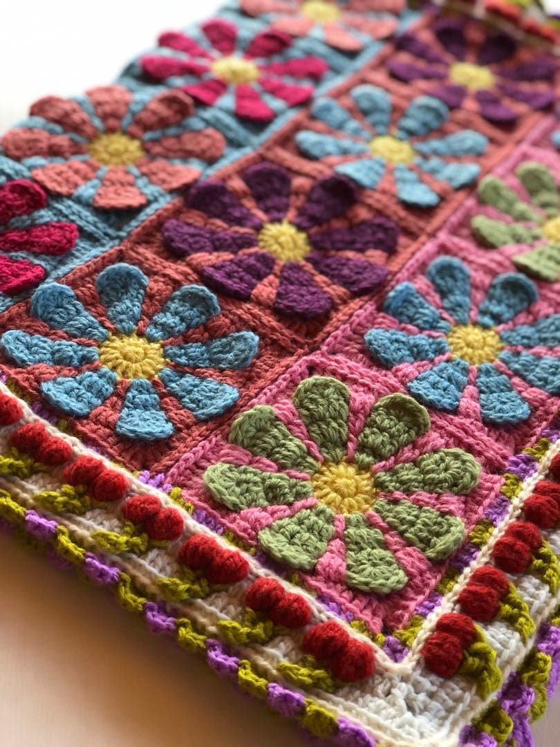 花柄かぎ針編みインテリア 編み物ブランケット デージー♪ベビーピンク❁かぎ針編み お花モチーフ編み❁編み物