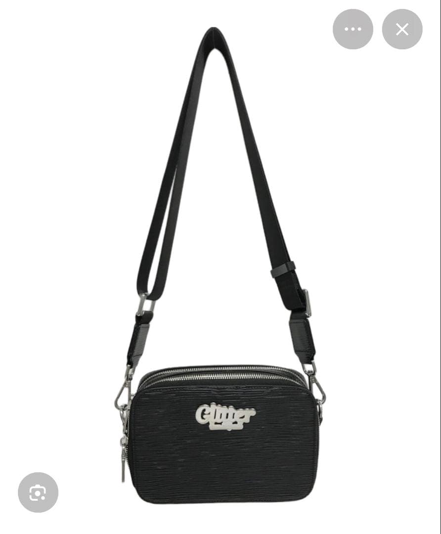 Glitter ブラックショルダーバッグ X-girl（エックスガール）の「GLITTER OVAL LOGO 2WAY BAG（ショルダー
