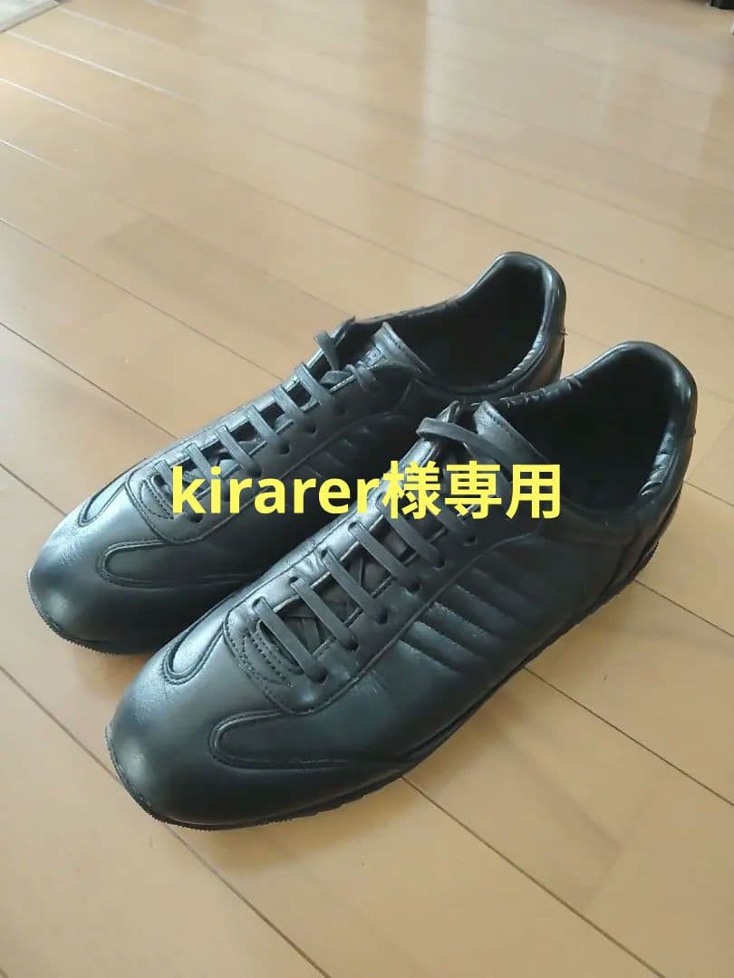 ブラックレザー スリムフィット スニーカー ビジューラインレザースニーカー （ブラック×ブラック） -fitfit