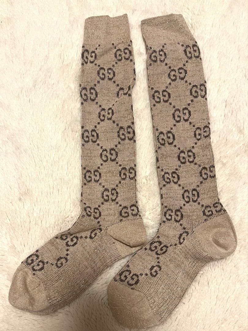 GUCCI グッチ レディース ラメ入り ソックス 靴下 GUCCI - GUCCI ラメ入りソックス 靴下 ハイソックス レディース ピンク