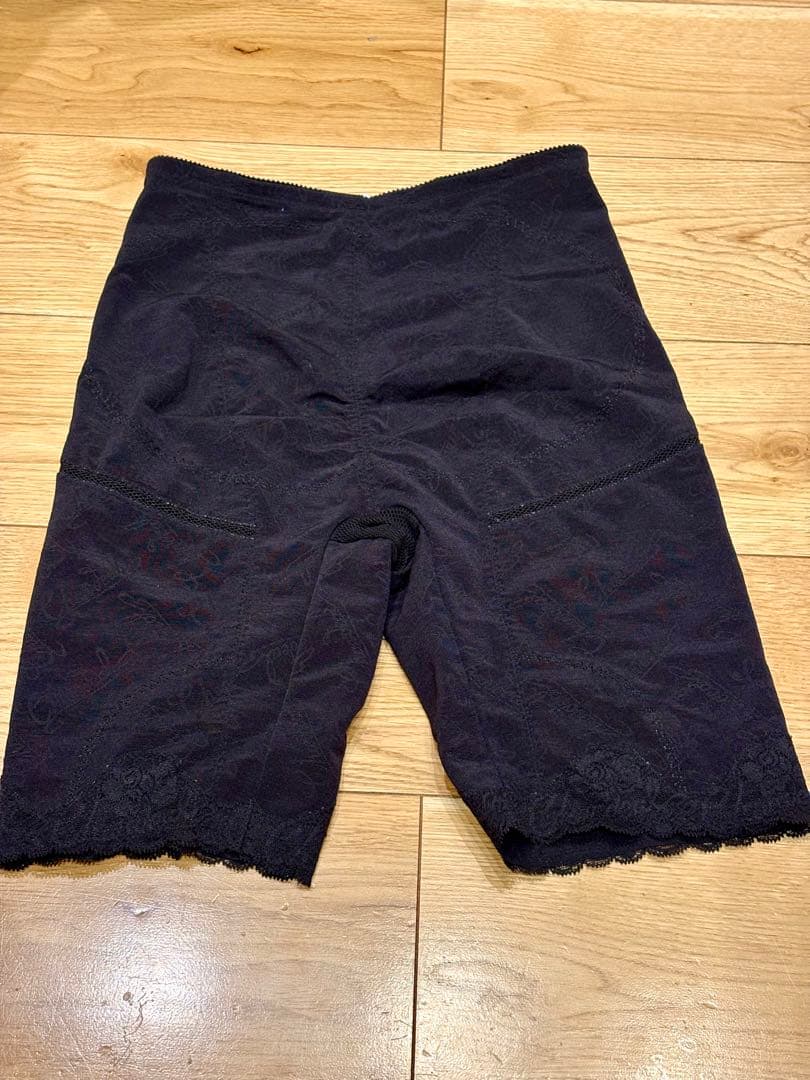 シャンデール・ブラック 骨盤ガードル ショートタイプ 70補3 - メルカリ