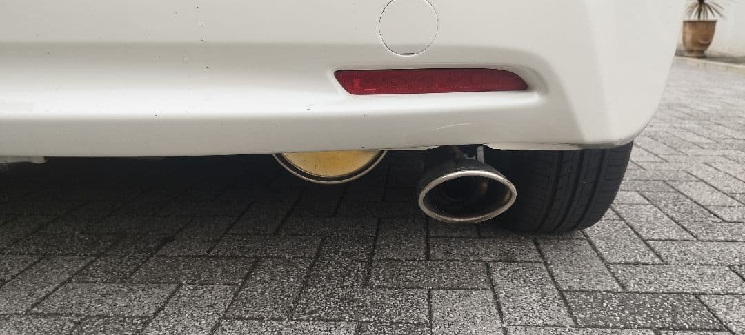 フィット ハイブリッド GP1 GE6 用社外マフラー - メルカリ