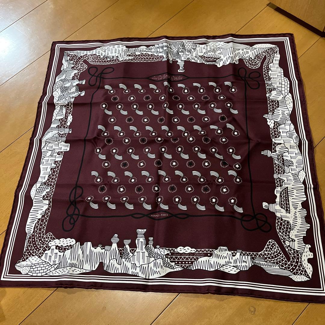 HERMES バーガンディ スカーフ 中古・古着通販】HERMES (エルメス) シルクスカーフ バーガンディー