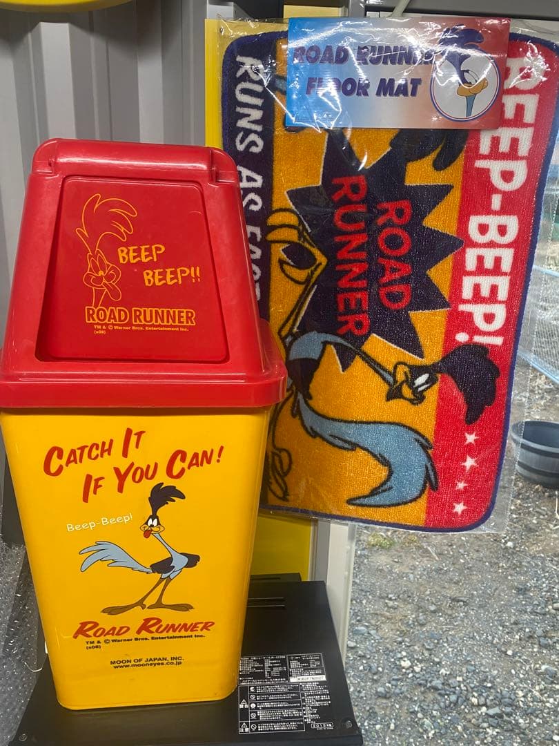 ロードランナー ゴミ箱とフロアマット セット デッドストック ニートSTF ペットボトル用 アーバングレー 67L 角穴 | 株式会社