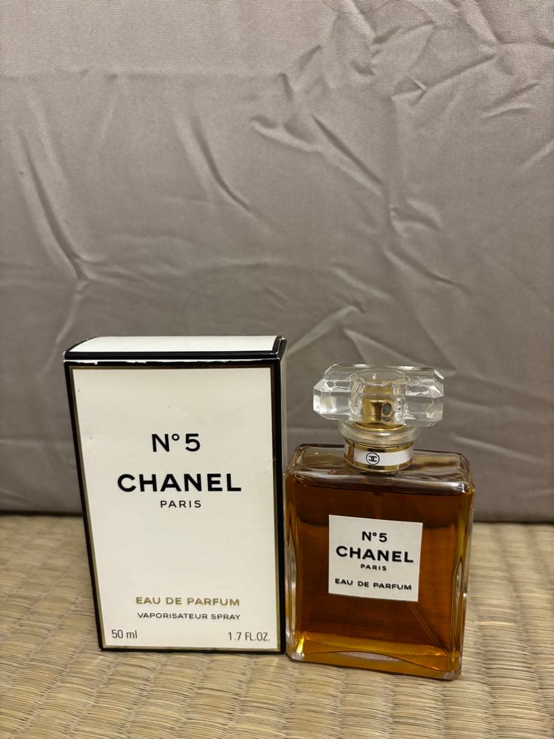CHANEL N°5 Eau de Parfum 50ml値下げ交渉参ります - メルカリ