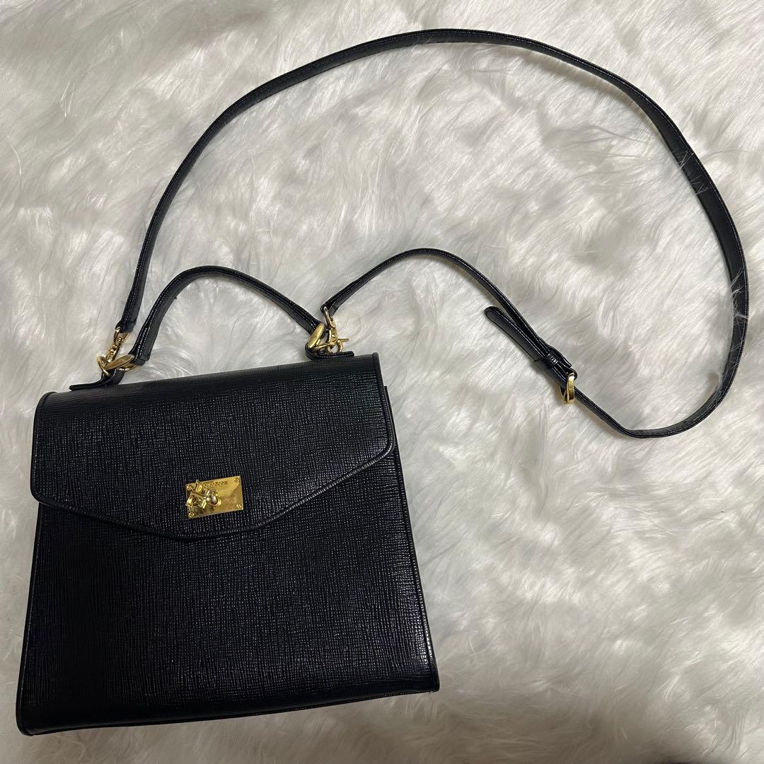 courregesクレージュ2wayハンドバッグショルダーバッグ黒金ロゴ レザー クレージュ courreges ハンドバッグ ショルダー 2WAY レザー ロゴ