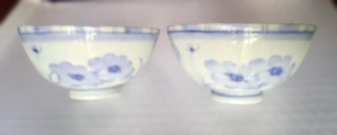 青と白の花模様飯碗2個セット - メルカリ