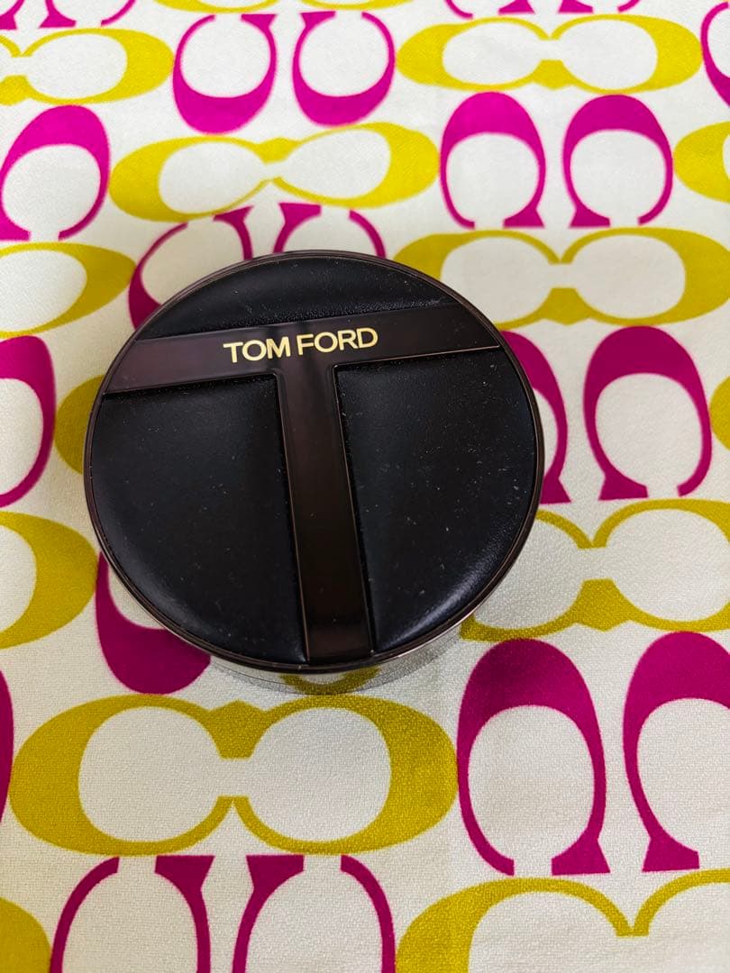 TOM FORD クッションファンデーション SPF40 アーキテクチャー ソフト マット ブラーリング クッション
