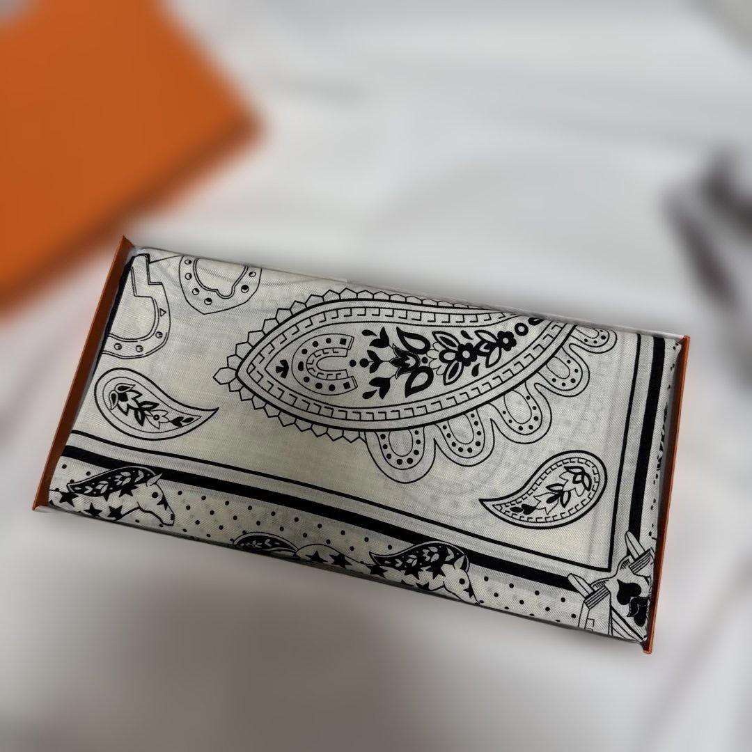 新品未使用 エルメス カレジェアン シュヴァル・ドゥ・クール 140 白黒