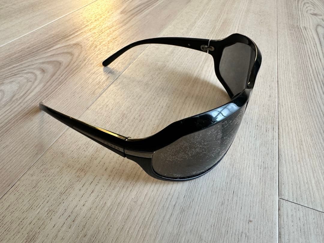 プラダ サングラス GACKT着用モデル！SPR14 ブラック&ブラウン2セット