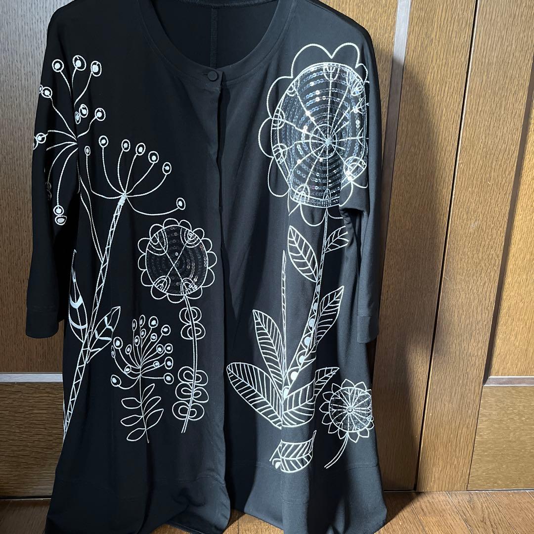 黒 花柄刺繍 五分袖チュニック花柄刺繍 五分袖チュニック М