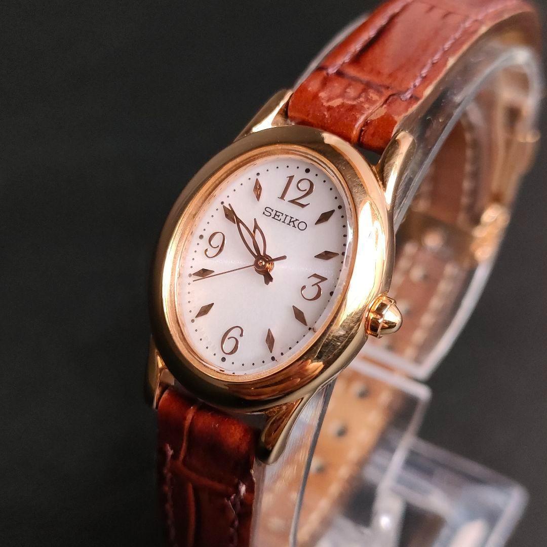 美品　SEIKO　セイコー　V117　ゴールド　ホワイト　ブラウン　ソーラー SEIKO SELECTION 【稼働品】 セイコー V117-0ED0 セイコセレクション