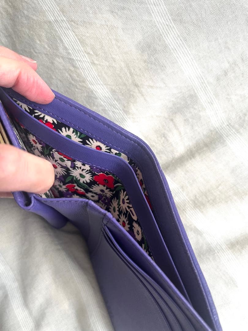 《美品》アナスイ ANNA SUI がま口 チェイス 口金 折り 財布 本革