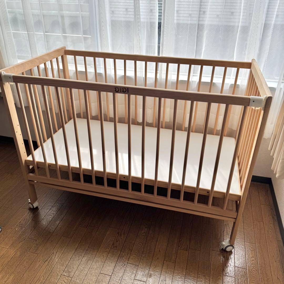 【学習机にもできる】DIDI 木製　ベビーベッド キャスター付き　高さ調節可能 学習机にもできる】DIDI 木製 ベビーベッド キャスター付き 高さ調節可能