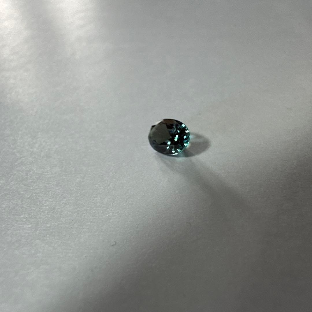 合成アレキサンドライト 再結晶 京セラ クレサンベール 0.985ct