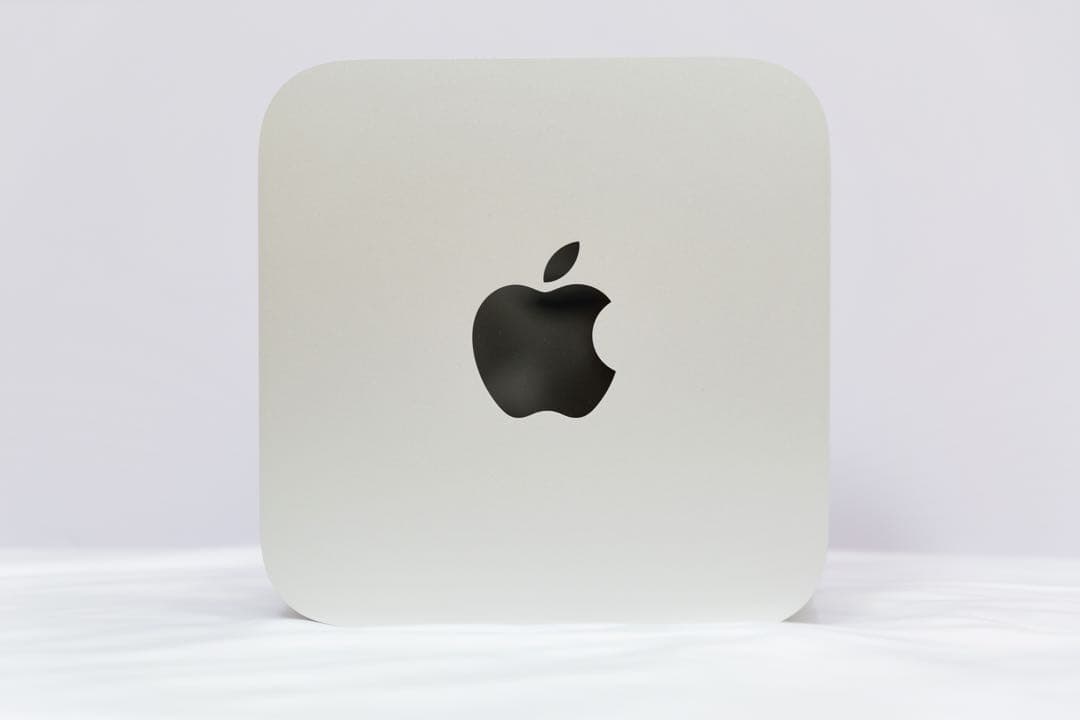 Apple Mac Studio M1 MAX 64gメモリ 2T ssd 元箱 Mac Studio (2022) – Apple M1 Max 3.2GHz • 32-Core GPU – 64GB RAM 2TB S