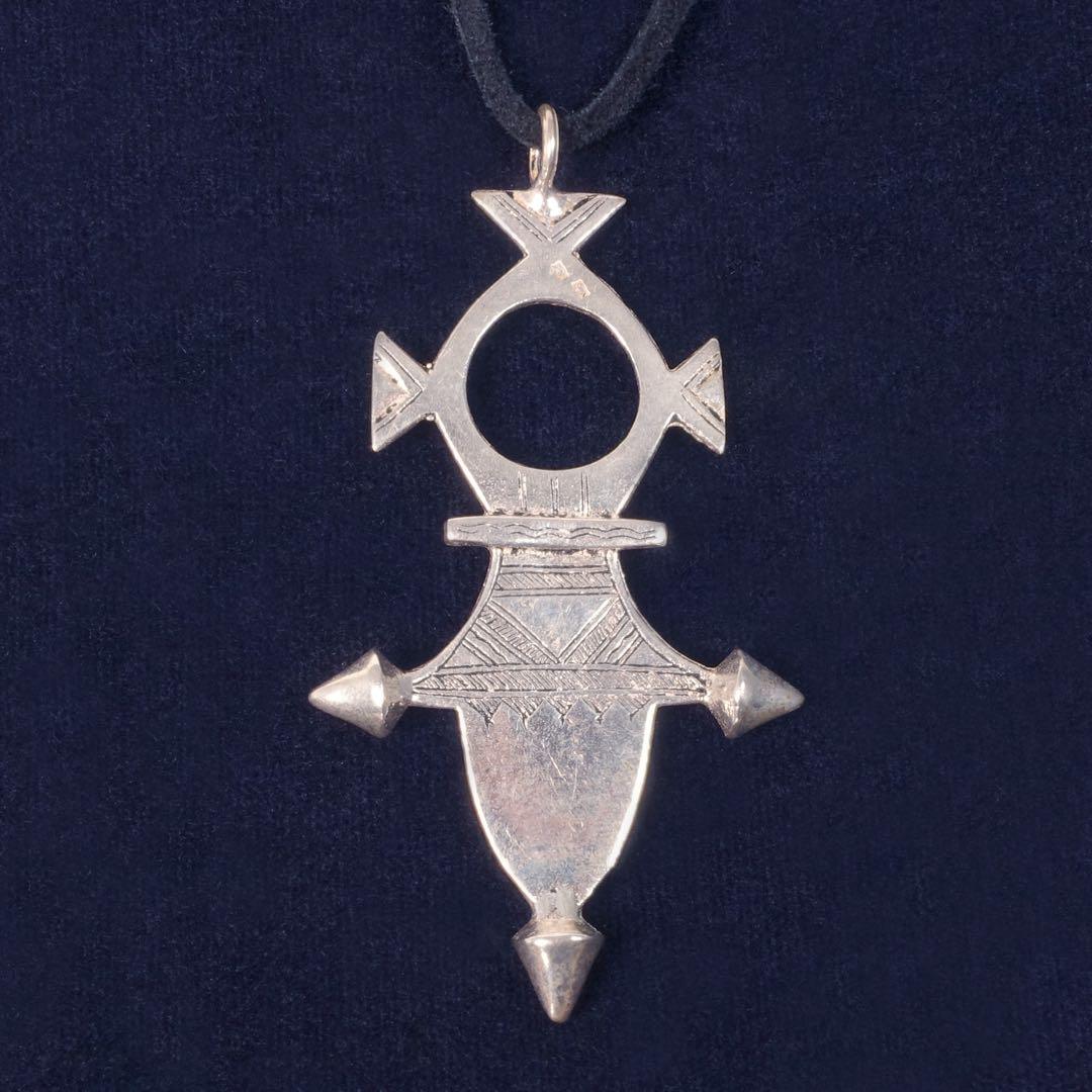 【モロッコ】トゥアレグ族 シルバージュエリー ネックレス 民族アクセサリー sold out】モロッコ トゥアレグ族 アミュレット ネックレス