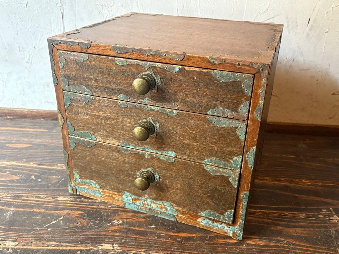 木製アンティークタンス 3引き出し 胴巻き アンティーク レトロ 楽天市場】【50%OFFクーポンあり☆4日20時〜先着2名】アンティーク風