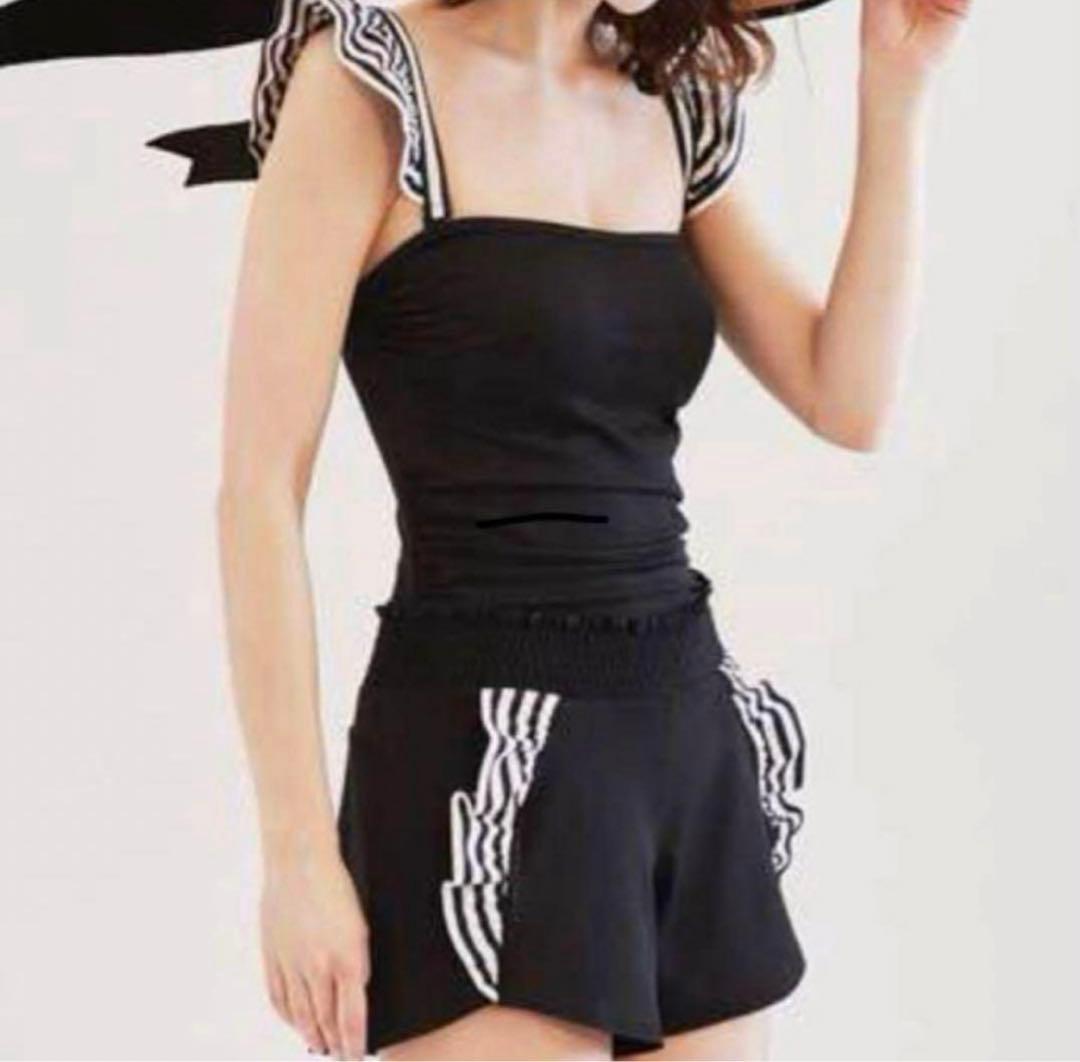 パンダ　フリル付きオフショルダー水着 ブラック　ボーダーズアットバルコニー カップ付ホルターネックボーダービキニ | レディースファッション通販