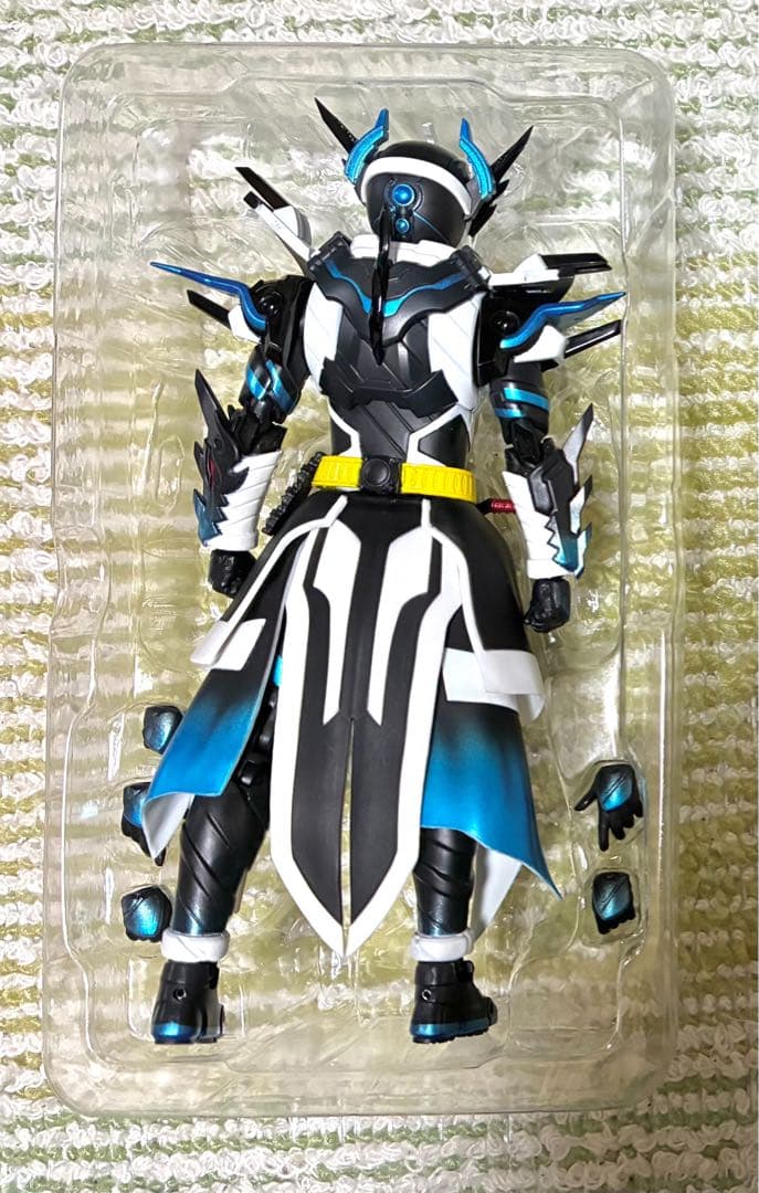 S.H.Figuarts 仮面ライダークローズエボル