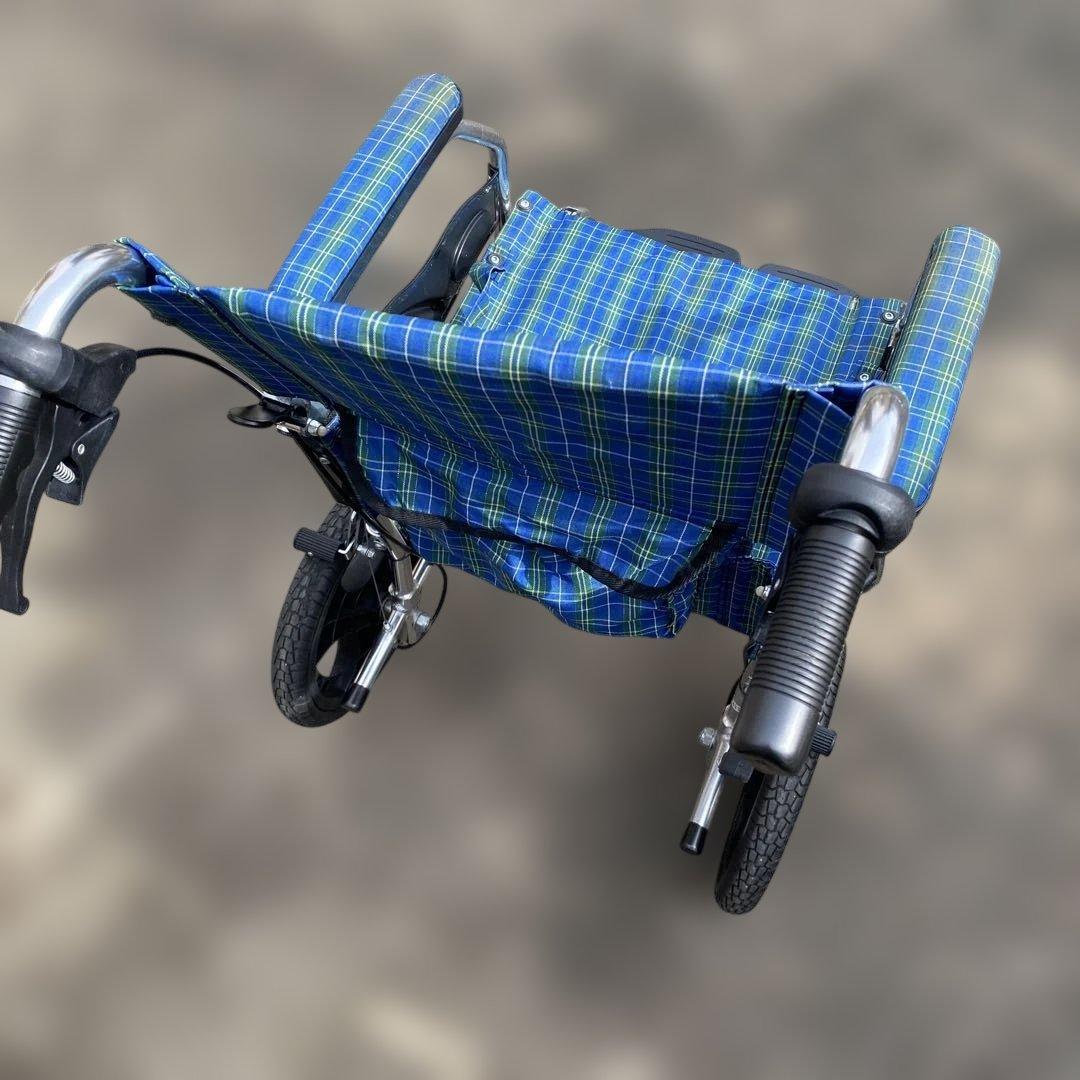 折りたたみ式介助用車椅子 青と緑のチェック柄 - メルカリ