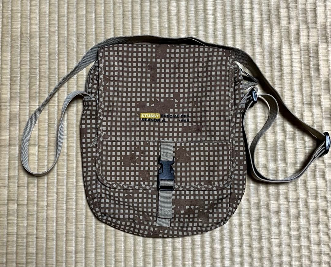 希少 90s 紺タグ OLD stussy ショルダーバック 裏原 ギミック stussy old 90s 紺タグ ショルダーバッグ グラフチェック - メルカリ