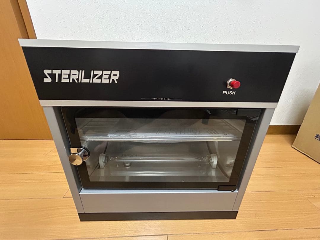 ヤスター　紫外線消毒器　スーパーエース　ステリライザー　新品　貴重　理美容室 ヤスター 紫外線消毒器 スーパーエース ステリライザー 新品 貴重 理美容室