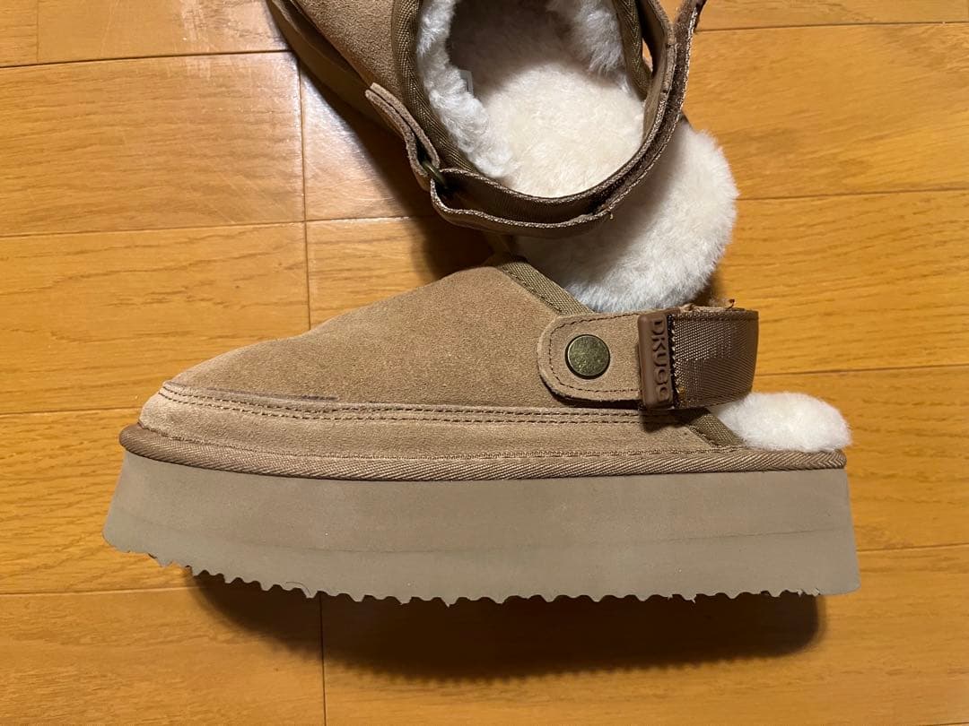 最終値下げ】UGG Australia スリッポンムートンブーツ - メルカリ